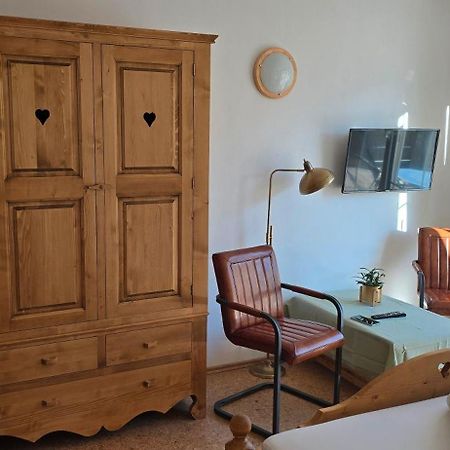 Haus Auszeit Bed and Breakfast Wenns Eksteriør billede